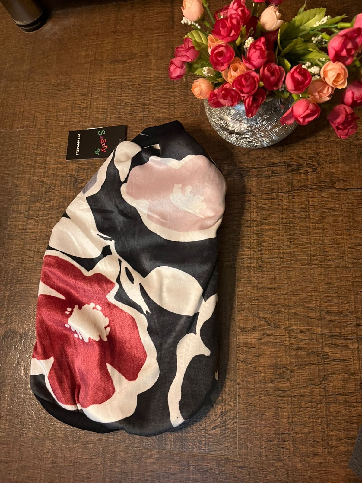 Black Floral Sleeveless Velvet T-Shirt - Image 2