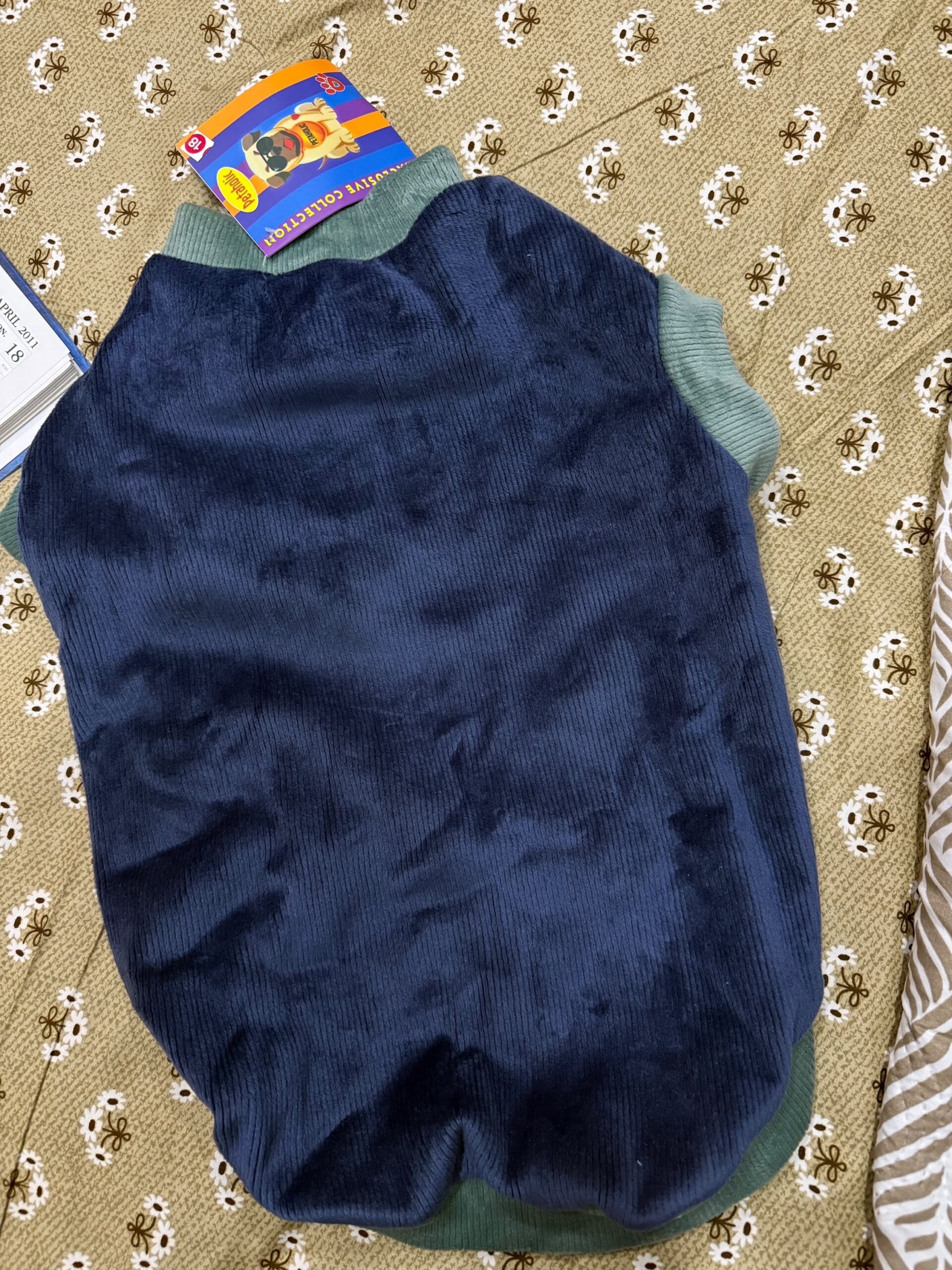 Cotrise Winter Tee – Green & Navy Blue With Bow - Image 3