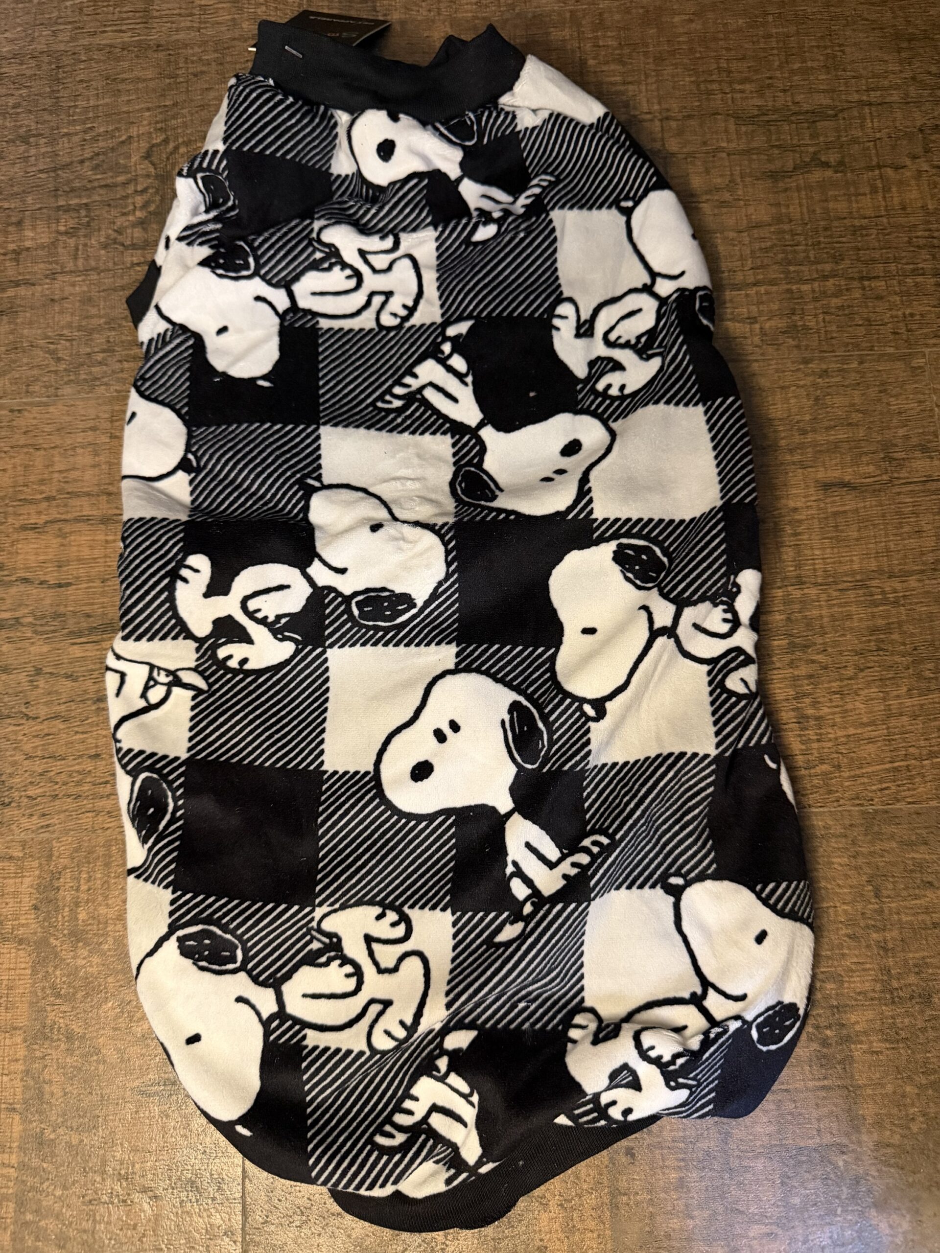 Black & White Printed Velvet Dog Tee – Trendy Pet Fashion - Image 2